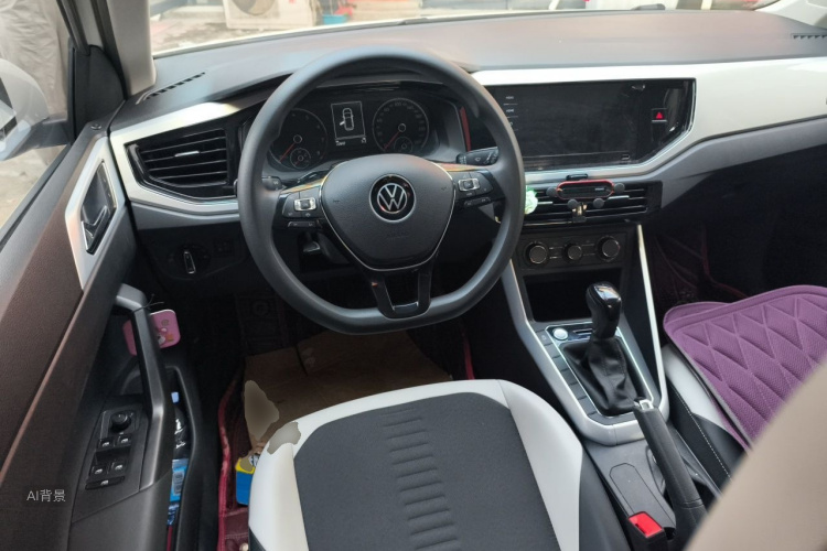 Volkswagen Polo 2021 car image #12