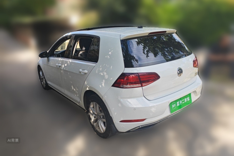 Volkswagen Golf 2019 car image #5