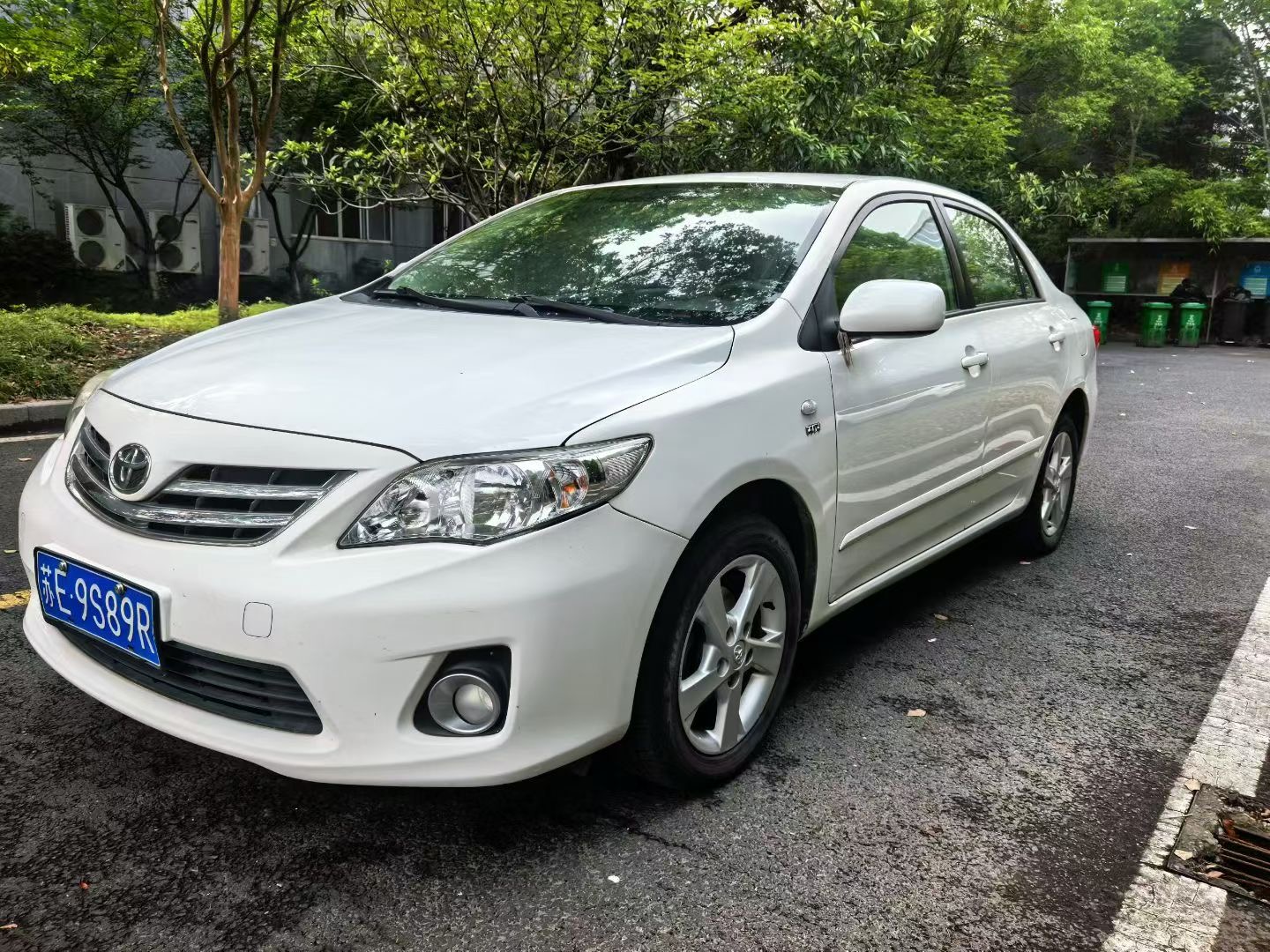 Toyota Corolla 2013 Toyota Corolla 2013 car image