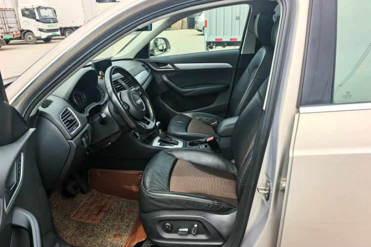 Audi Q3 2017 immagine di auto #16