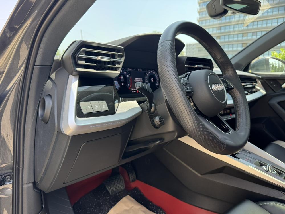 Audi A3 2023 immagine di auto #22