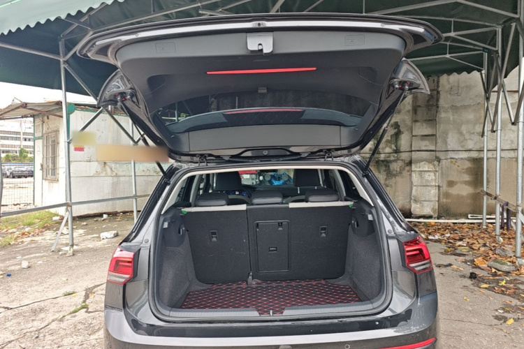 Volkswagen Golf 2022 car image #19