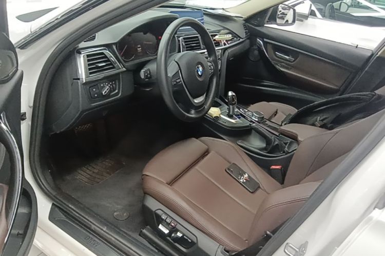 BMW 3 Series 2019 #15 BMW 3 Series 2019 car image #15