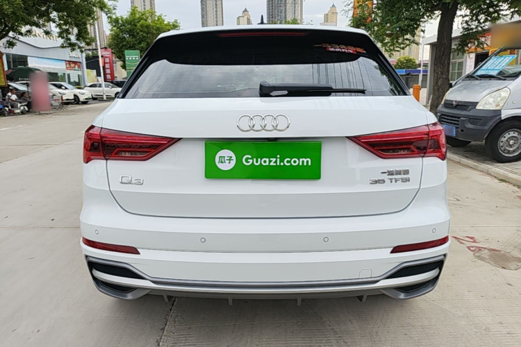 Audi Q3 2020 car image #6