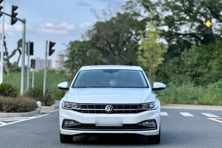 Volkswagen Bora 2022 car image #6