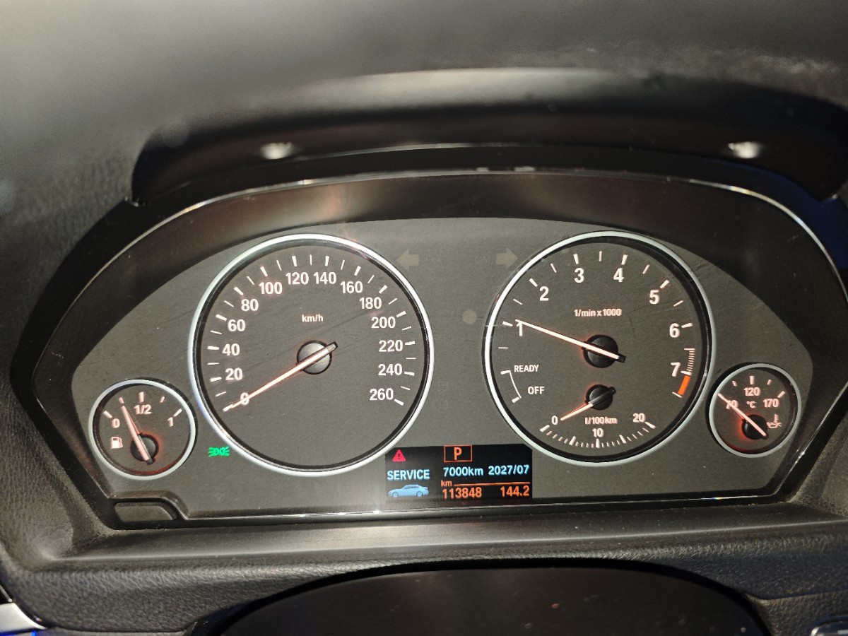 BMW 3 Series 2017 car image #3