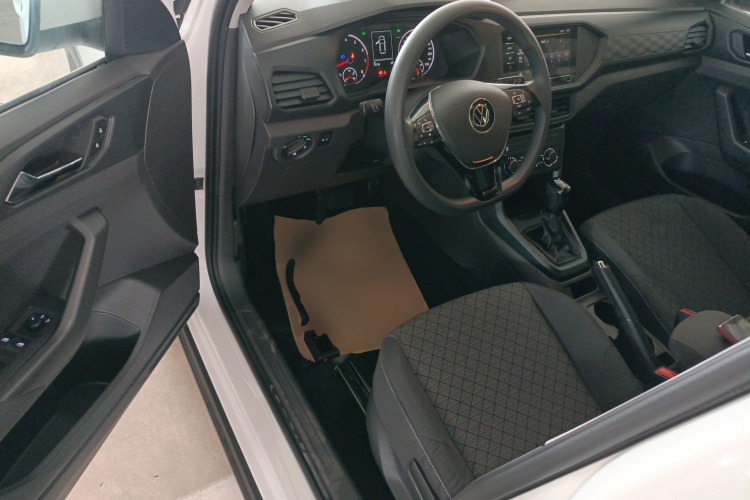 Volkswagen T-Cross 2021 car image #16