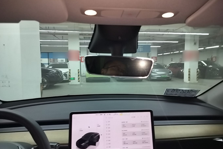 Tesla Model Y 2023 #18 Tesla Model Y 2023 immagine di auto #18