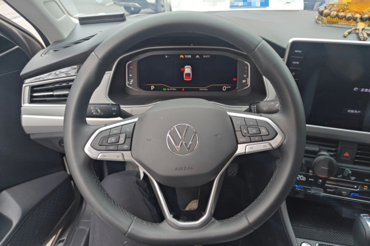 Volkswagen Bora 2023 image de voiture #11