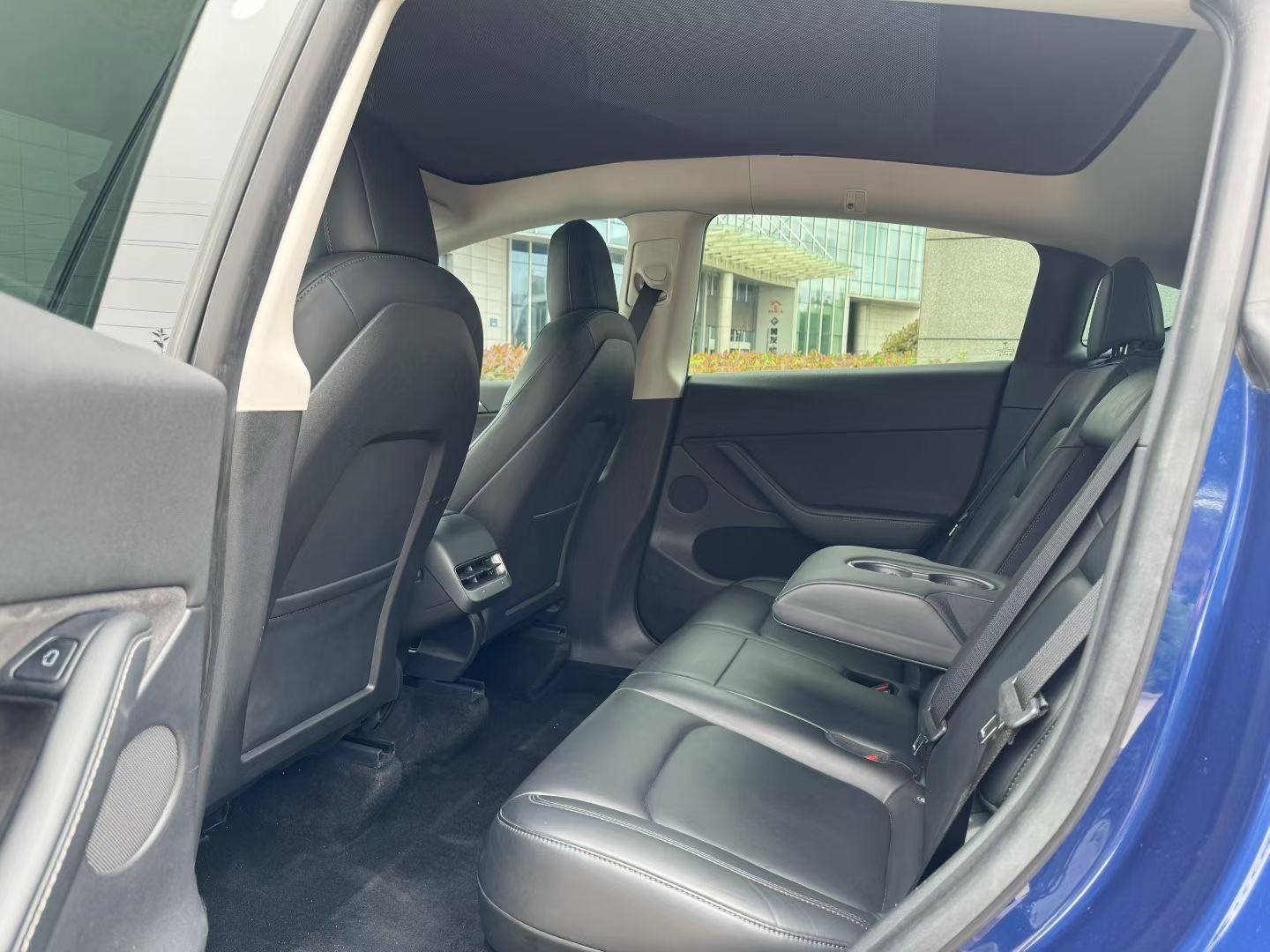 Tesla Model Y 2021 #9 Tesla Model Y 2021 صورة سيارة #9