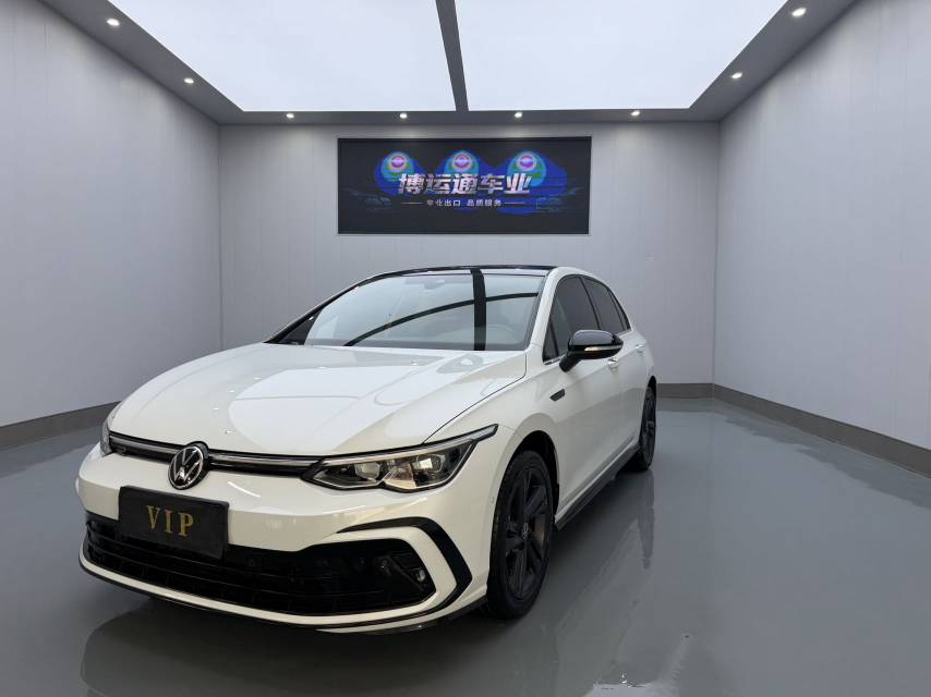 Volkswagen Golf 2021 car image #3