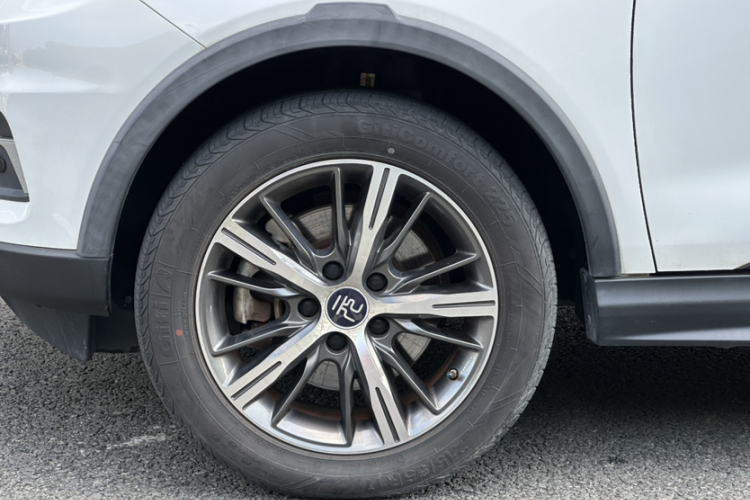 BYD Yuan New Energy 2019 #7 BYD Yuan New Energy 2019 car image #7