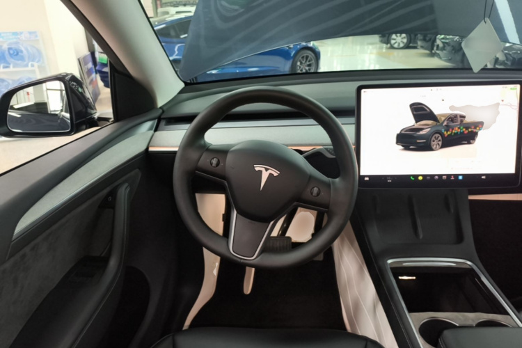 Tesla Model Y 2024 #11 Tesla Model Y 2024 car image #11