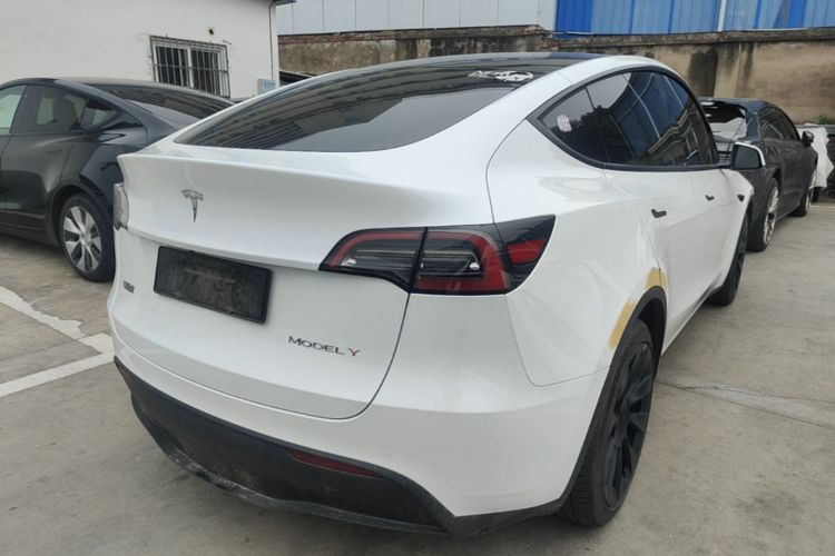 Tesla Model Y 2022 #7 Tesla Model Y 2022 car image #7