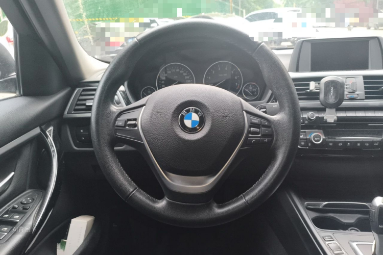 BMW 3 Series 2017 #12 BMW 3 Series 2017 car image #12