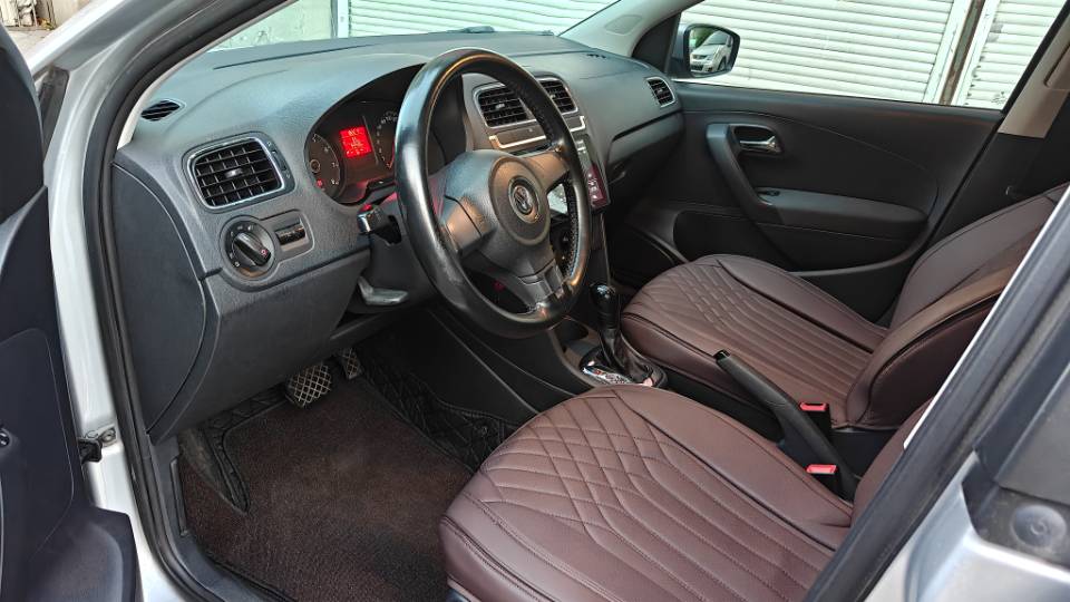 Volkswagen Polo 2012 imagem de carro #4