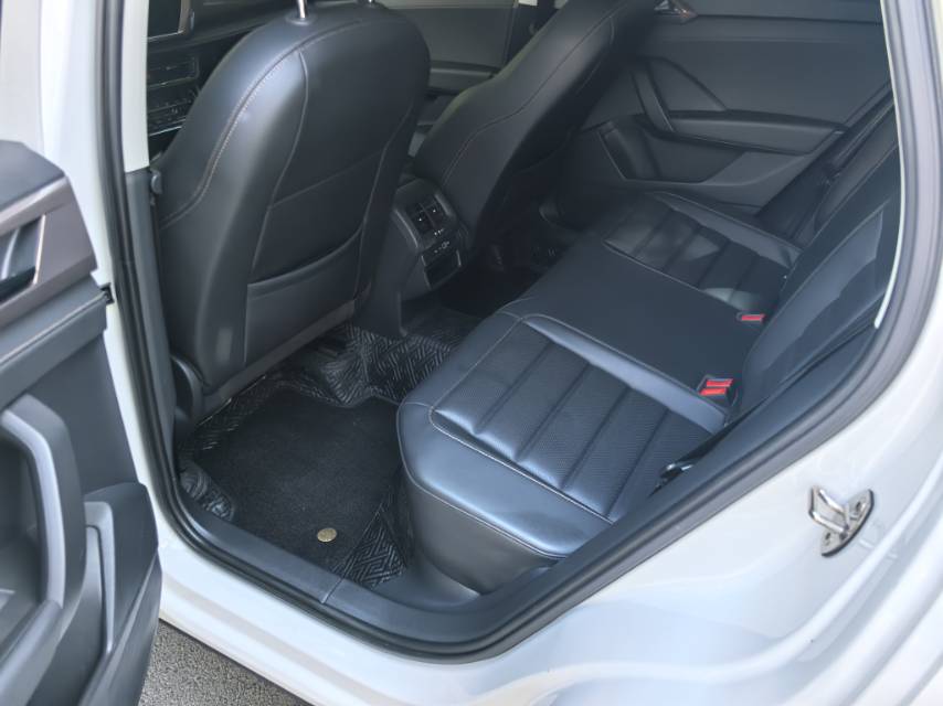 Volkswagen Tharu 2021 car image #7