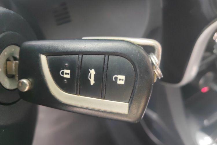 Toyota Corolla 2017 #11 Toyota Corolla 2017 car image #11