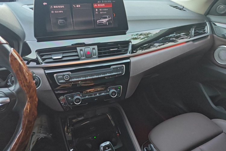 BMW X1 2021 car image #13