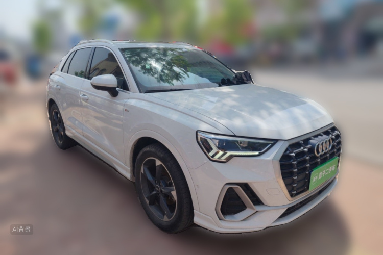 Audi Q3 2022 car image #4