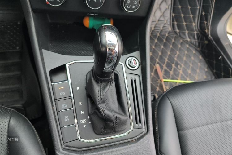 Volkswagen Lavida 2020 car image #16