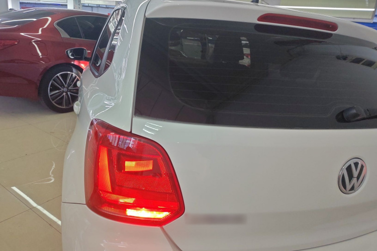 Volkswagen Polo 2018 car image #5