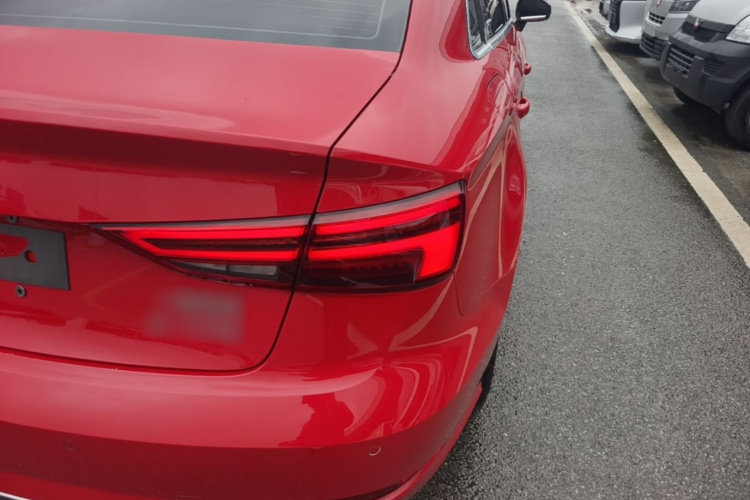 Audi A3 2019 immagine di auto #8