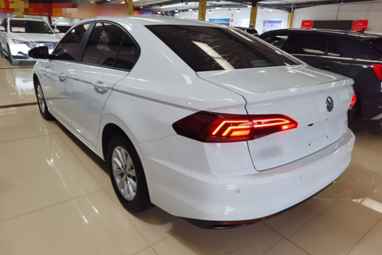 Volkswagen Bora 2019 #5 Volkswagen Bora 2019 car image #5