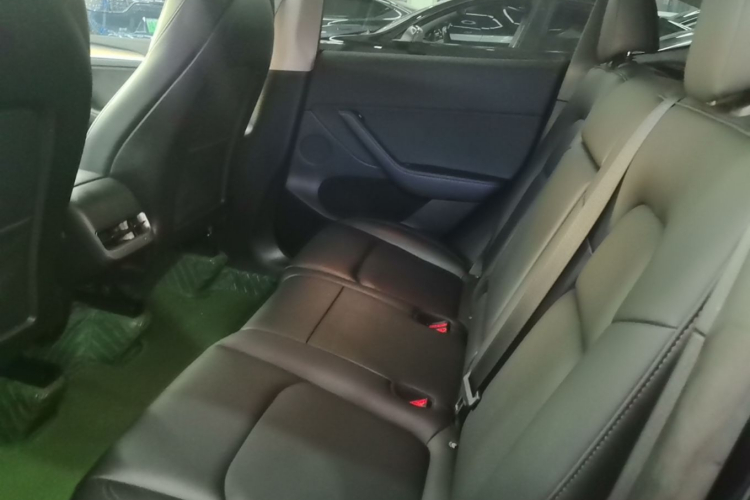Tesla Model Y 2023 #17 Tesla Model Y 2023 car image #17