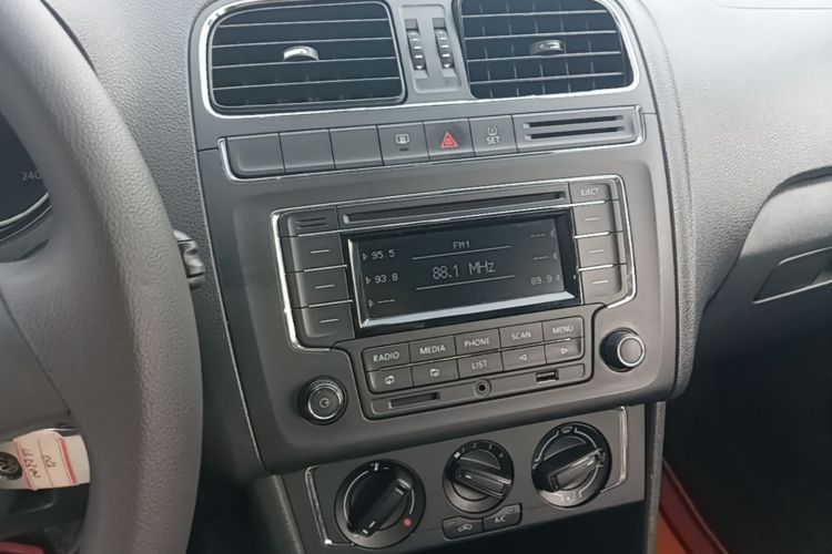 Volkswagen Polo 2015 image de voiture #13