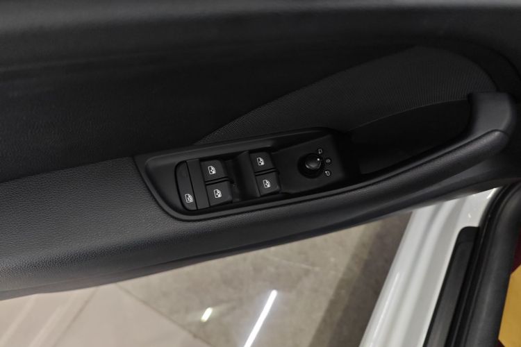Audi A3 2019 car image #20