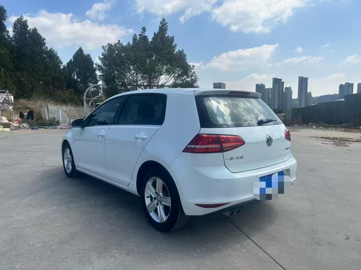 Volkswagen Golf 2015 car image #9