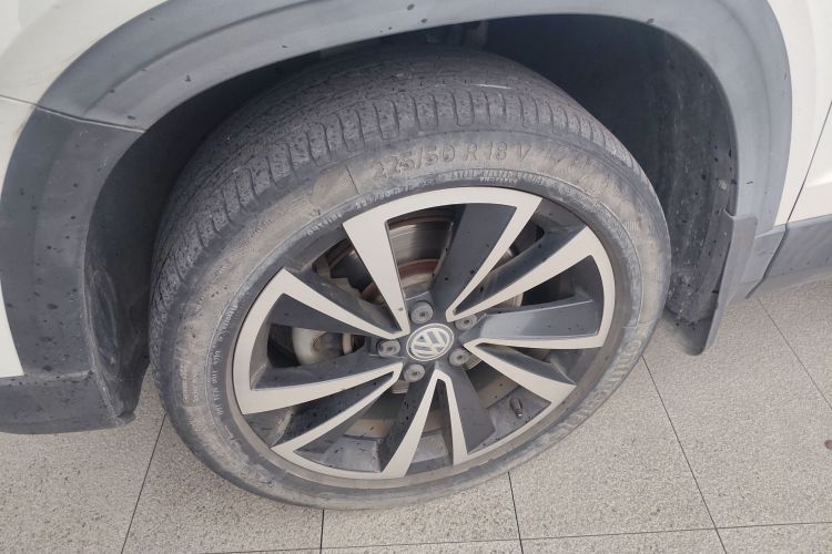 Volkswagen Tharu 2019 immagine di auto #9