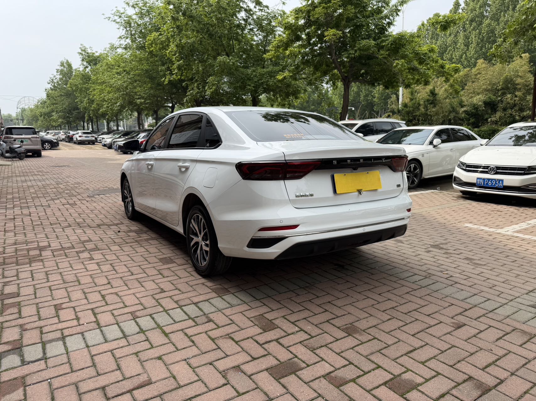 GEELY Emgrand 2023 #9 GEELY Emgrand 2023 car image #9