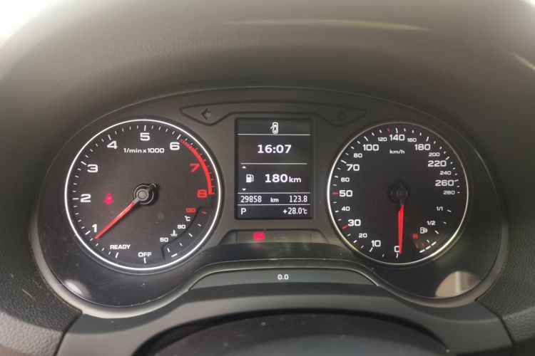 Audi A3 2017 car image #12