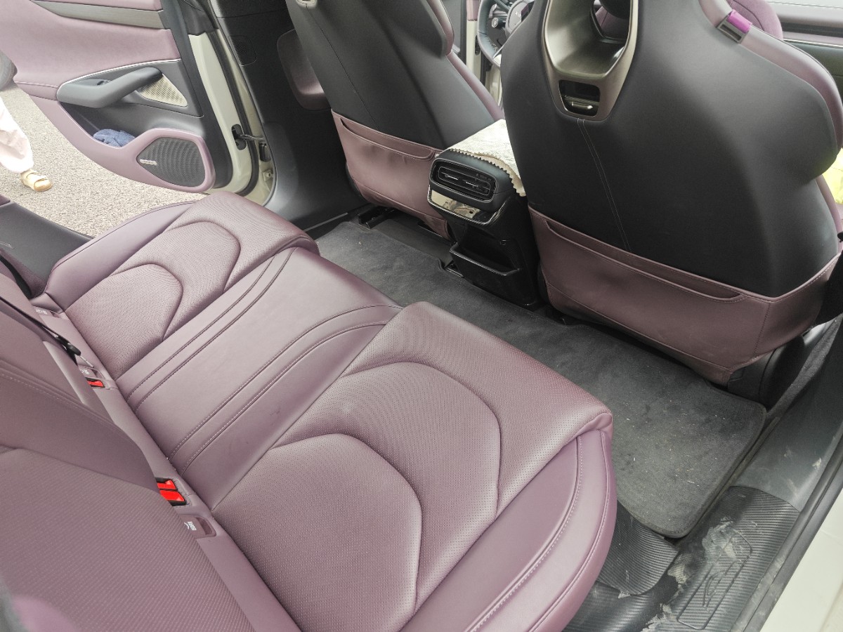 MI SU7 2025 car image #4