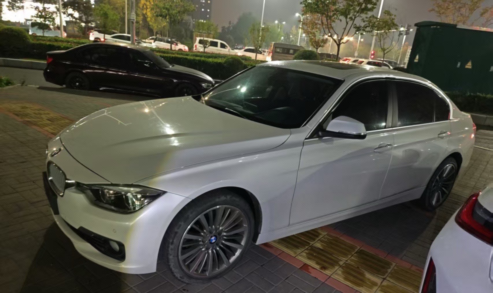 BMW 3 Series 2019 immagine di auto 
