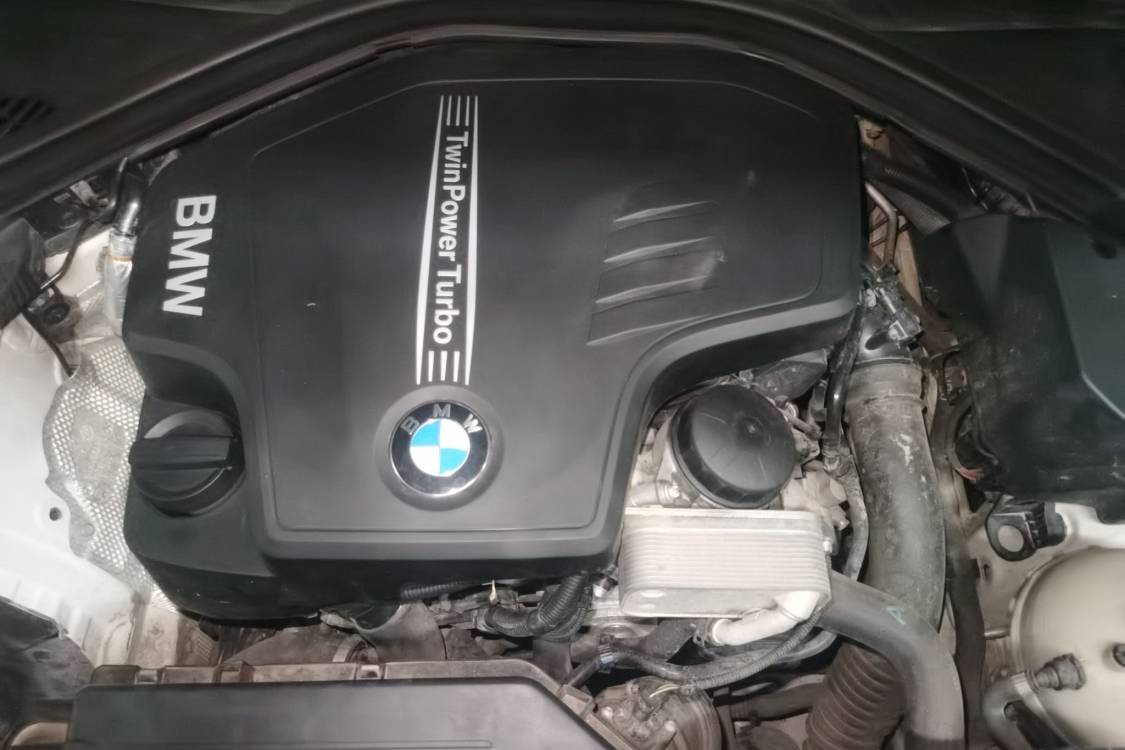 BMW 3 Series 2015 car image #10