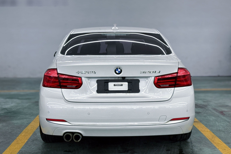 BMW 3 Series 2018 #7 BMW 3 Series 2018 car image #7