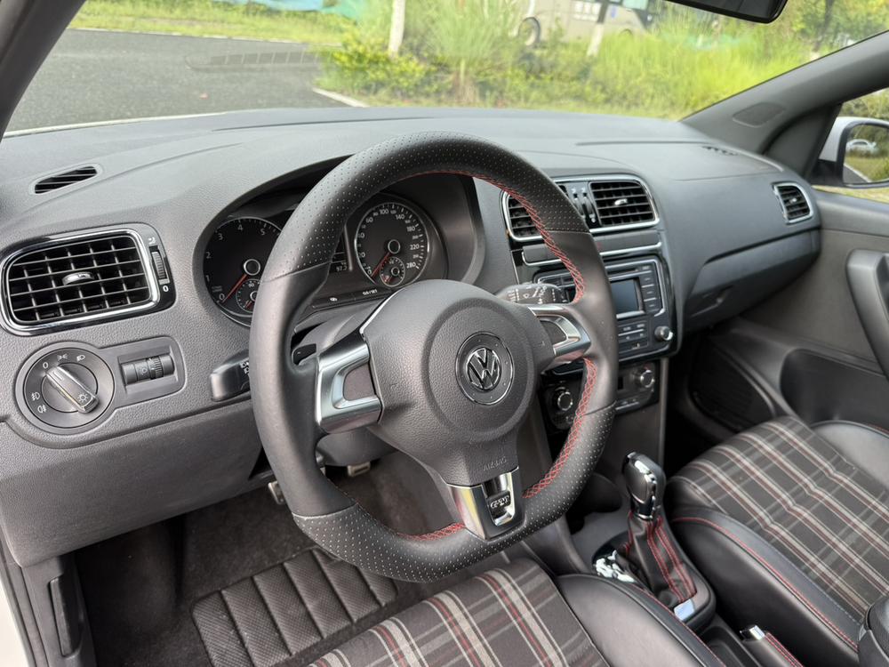 Volkswagen Polo 2013 car image #15