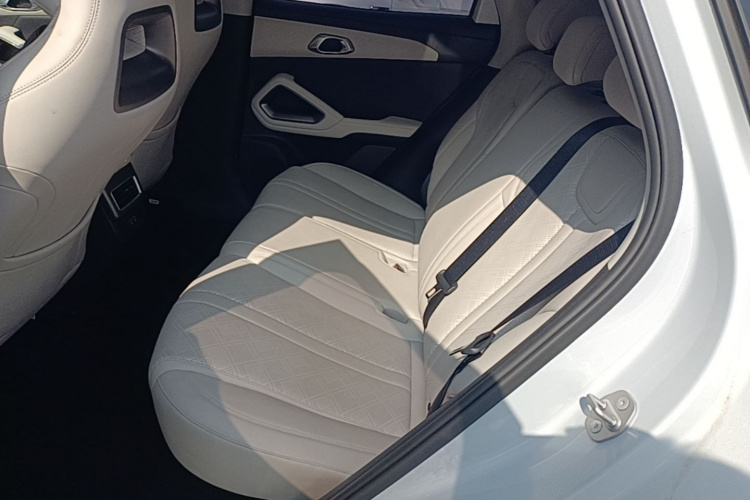 BYD YuanUP 2025 #17 BYD YuanUP 2025 immagine di auto #17