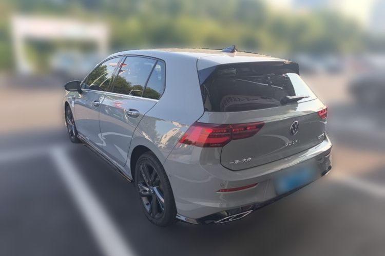 Volkswagen Golf 2024 car image #5