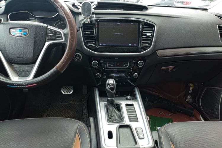 GEELY Vision X6 2017 immagine di auto #13
