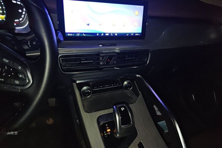 GEELY Coolray 2019 #15 GEELY Coolray 2019 car image #15