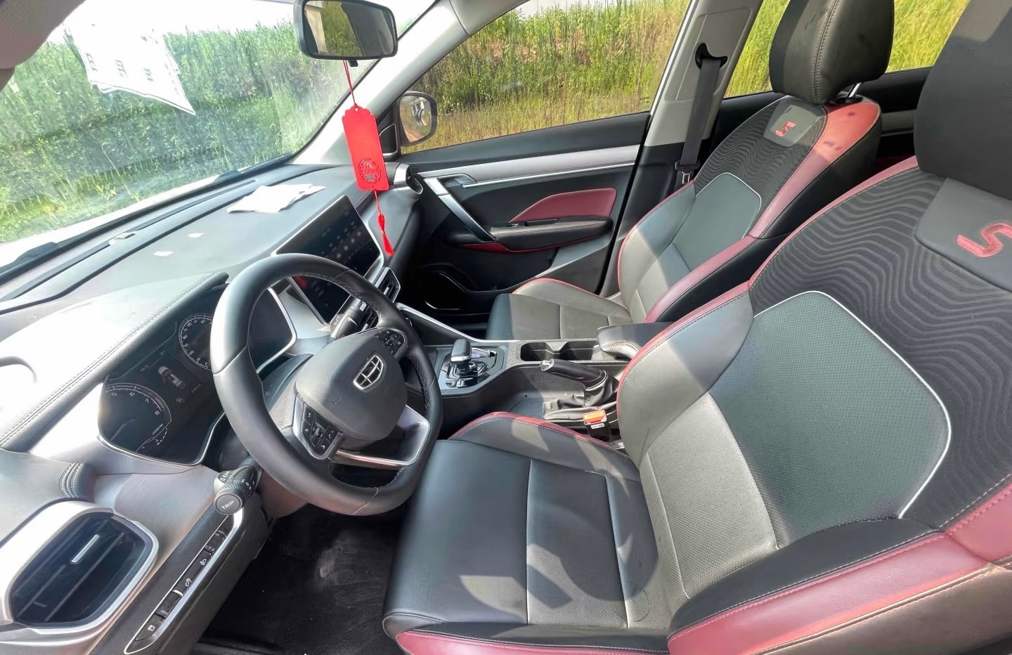 GEELY Coolray 2021 car image #5