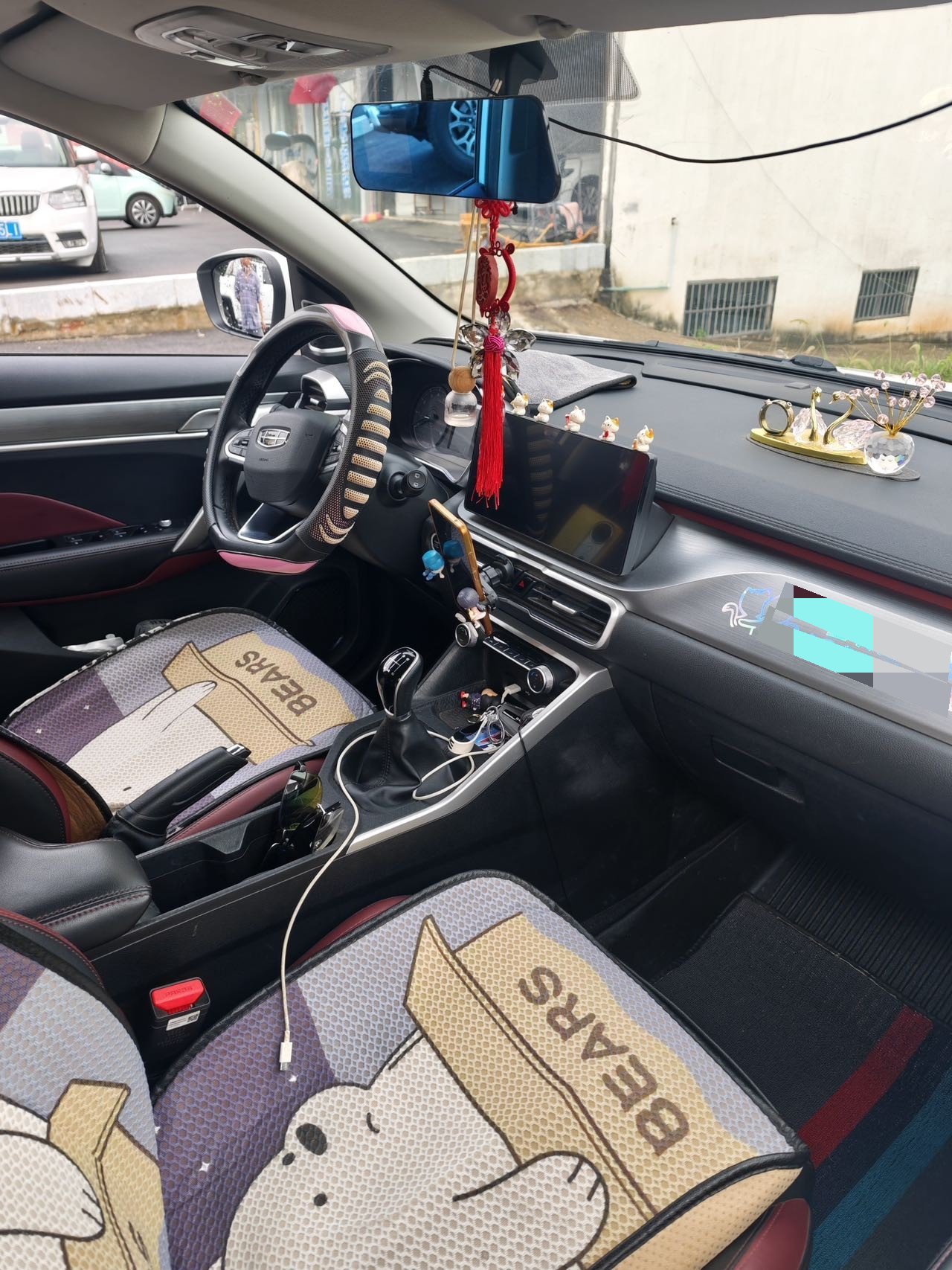 GEELY Coolray 2022 #7 GEELY Coolray 2022 car image #7