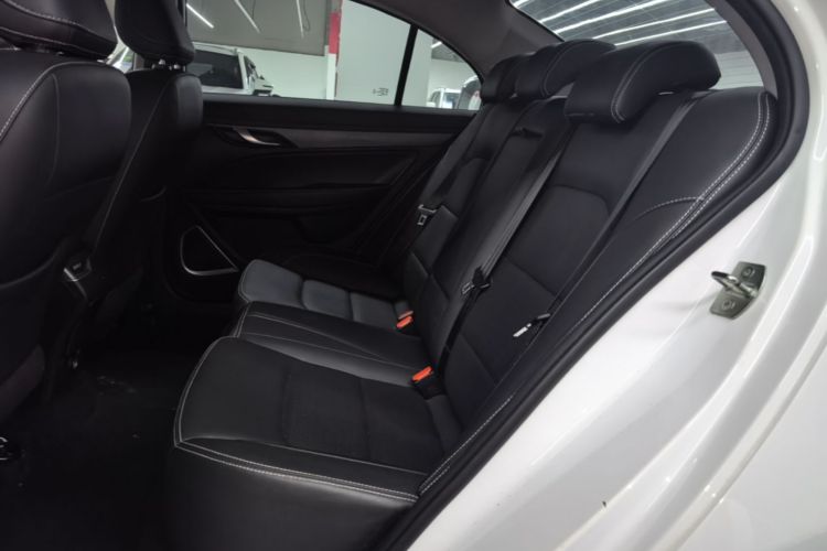 GEELY Emgrand 2021 #17 GEELY Emgrand 2021 car image #17