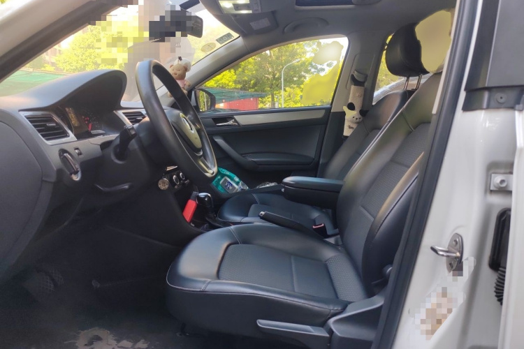 Volkswagen Santana 2016 car image #16