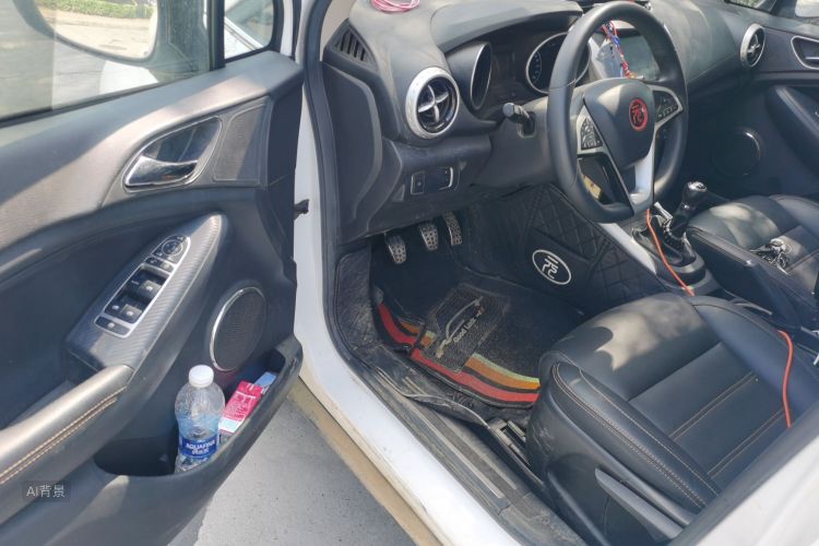 BYD Yuan 2018 car image #18