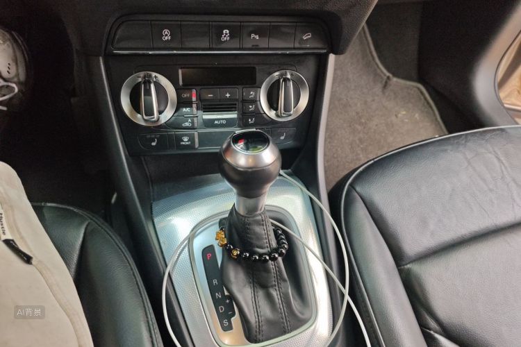 Audi Q3 2015 #16 Audi Q3 2015 car image #16